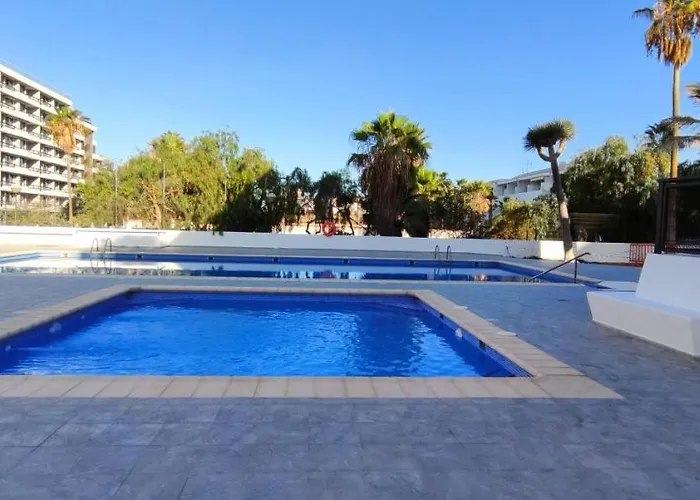 Playa De Americas 600mt From The Internet Free アパート