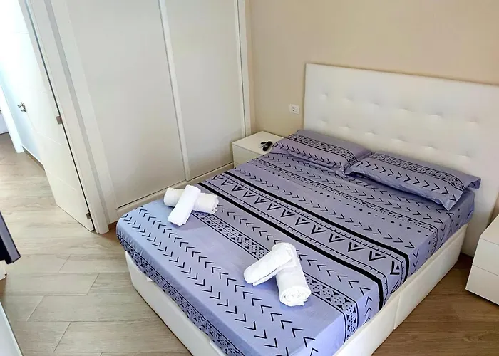 Playa De Americas 600mt From The Internet Free アパート